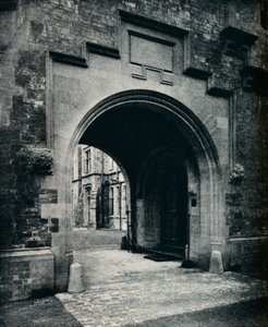 Grizedale Hall, Lancashire: Torbogen im Turm zur Porte-Cochere, ca. 1911 von Unbekannt
