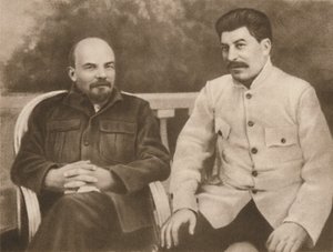 Lenin und Stalin in Gorki bei Moskau, 1922, 1939