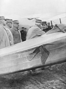 Leutnant Georges Guynemer trifft französische Generäle, 19. Februar 1917