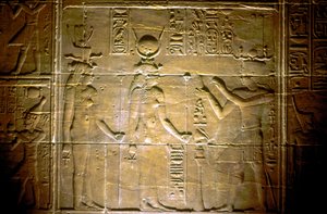 Kalksteinrelief im Tempel von Philae, antikes Ägypten von Unbekannt