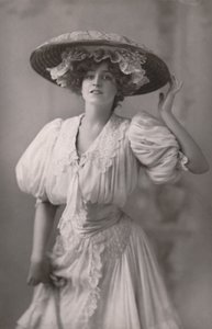 Miss Gabrielle Ray, 1883-1973, um 1930 von Unbekannt