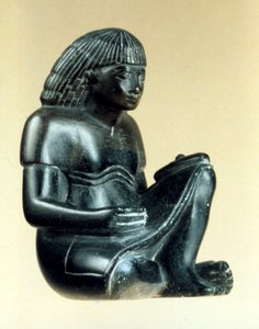 Modell eines sitzenden Schreibers, altägyptisch, 18. Dynastie, 1550-1293 v. Chr. von Unbekannt