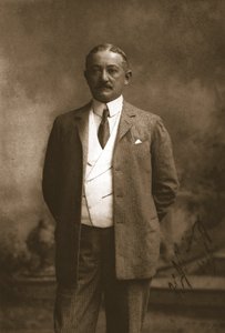 Mr. H. J. King, 1911