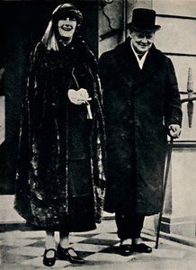 Herr und Frau Churchill in den frühen Zwanzigern, 1923, 1945