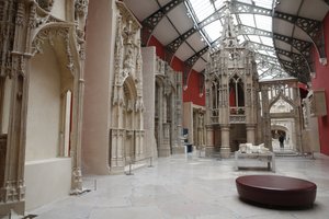 Nationalmuseum der französischen Denkmäler. Ausstellungsraum, Paris, Frankreich von Unbekannt