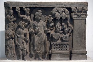 Nationalmuseum von Indien, Delhi. Buddha mit Naga-Kalika. Gandhara, 2. Jahrhundert n. Chr., Stein. Leihgabe des Mayo College Museums, Ajmer. Indien