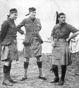 Offiziere der Canadian Highlanders, 1915