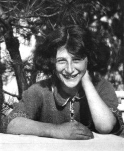 Porträt von Simone Weil (s/w Foto)