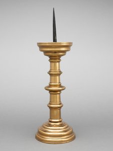Pricket-Kerzenhalter, frühe 1500er