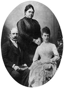 Königin Mary und ihre Eltern, der Herzog und die Herzogin von Teck, um 1890-1900 von Unbekannt