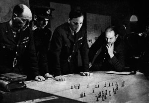 RAF Bomber Command Operationsraum während eines Angriffs, 1941