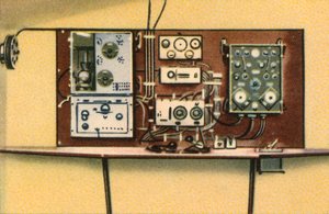 Funkraum an Bord des Dornier-Flugbootes, 1920er Jahre, 1932 von Unbekannt