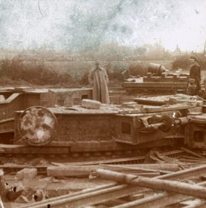 Eisenbahngeschütz für die Big Bertha, um 1914-1918 von Unbekannt