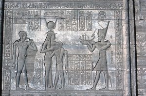 Relief am römischen Mammisi, Tempel der Hathor, spätes ptolemäisches und römisches Zeitalter, ca. 125 v. Chr. - ca. 60 n. Chr. von Unbekannt