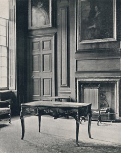 Zimmer im Boughton House, mit Kaminstück aus dem frühen 18. Jahrhundert, 1927