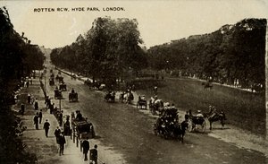 Rotten Row, Hyde Park, London, spätes 19. - frühes 20. Jahrhundert von Unbekannt