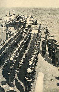 Royal Marines auf Parade an Bord eines Schiffes, Zweiter Weltkrieg, ca. 1939-ca. 1943, 1944 von Unbekannt