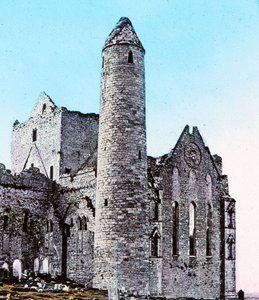 Ruinen auf dem Felsen von Cashel Co., Tipperary, um 1910