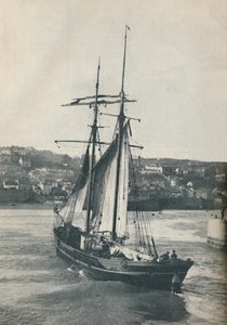 Einlaufen in den Hafen von Newlyn, die Isabella, ein zweimastiger Schoner vom Lancashire-Typ, 1937