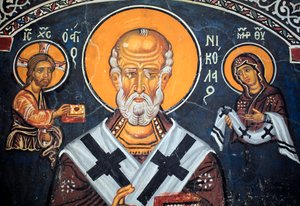 Der heilige Nikolaus umgibt Christus und Maria Byzantinisches Fresko aus dem 14. Jahrhundert (1332) Narthex, Südwand Phorbiotissa Jungfrauenkirche, Asinou UNESCO-Stätte Troodos-Region, Zypern