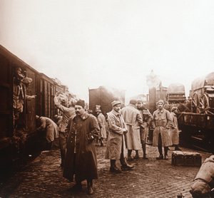 Soldaten auf dem Weg zur Somme, Epernay, Nordfrankreich, ca. 1914-1918 von Unbekannt