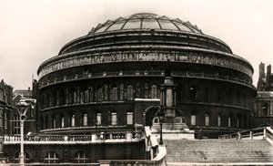 Südlicher Eingang der Royal Albert Hall, London, frühes 20. Jahrhundert von Unbekannt