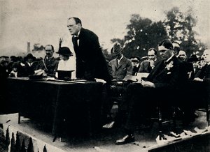 Rede bei den Enfield Munitionswerken, 1917, 1945 von Unbekannt