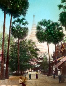 Straße in Richtung Shwedagon-Pagode, Rangun, Birma, spätes 19. oder frühes 20. Jahrhundert von Unbekannt