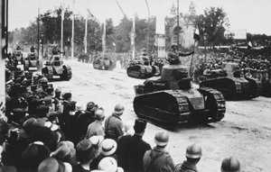 Panzer in der großen Siegesparade, Paris, Frankreich, 14. Juli 1919