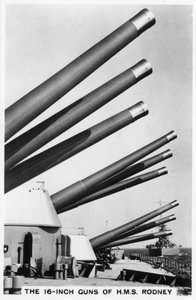 Die 16-Zoll-Geschütze des Schlachtschiffs HMS Rodney