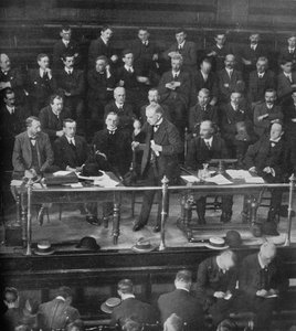 Der Kohlenstreik: Herr Lloyd George spricht die Vertreter der Bergleute in Cardiff an, 1915 von Unbekannt