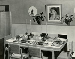 Das Esszimmer - Carole Stupell, Ltd., 1941