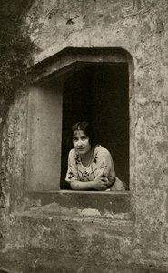 Die Herzogin in der Bisham Abbey, 1928