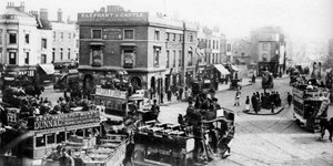 Der Elephant and Castle zur Zeit der Pferdebahn, London, 1926-1927 von Unbekannt