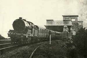 Der irische Postzug verlässt die Menai-Brücke