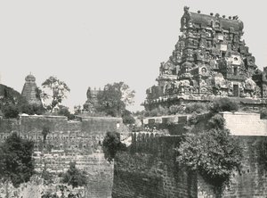 Der Graben und das Fort, Tanjore, Indien, 1895