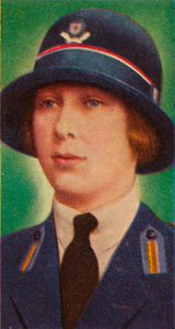 Die Prinzessin Royal in Uniform der Freiwilligen Hilfsabteilung VAD, ca. 1910er Jahre, 1935