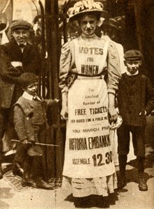 Das Hausmädchen der Suffragetten 1908, 1933 von Unbekannt