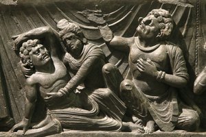 Das Victoria and Albert Museum. Teil eines Reliefs vom Tod Buddhas (Parinirvana). 200-400. Kushan-Periode. Schiefer. Gandhara/Nordwestpakistan. Vereinigtes Königreich von Unbekannt