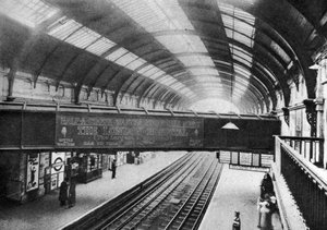 Der Verlauf des Westbourne-Aquädukts über die Sloane Square Station, London, 1926-1927