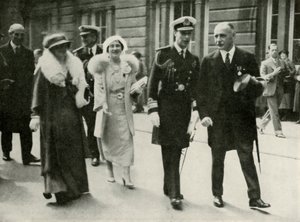 Ihre Majestäten in Edinburgh während der Jubiläumsfeierlichkeiten von König George V 1935, 1937
