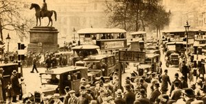 Verkehr am Trafalgar Square, London, 1933