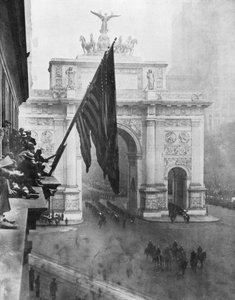 1. US-Armee durchquert den Siegesbogen, Madison Square, New York, USA, 10. September 1919 von Unbekannt