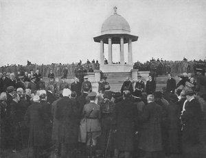 Enthüllung des Chattri durch S.K.H. den Prinzen von Wales, 1. Februar 1921, 1939 von Unbekannt