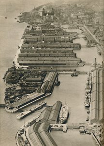 Schiffe segeln von Liverpool zu Häfen auf der ganzen Welt, vom Fluss Mersey, 1936 von Unbekannt