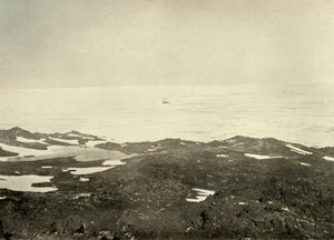 Blick vom Hohen Hügel...Das Schiff im losen Packeis, ca. 1908, 1909