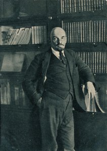 Wladimir Iljitsch Lenin, russischer Bolschewikenführer, im Kreml, Moskau, Russland, Oktober 1918 von Unbekannt