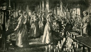 Frauenarbeiter für den Krieg, ca. 1914-1918, ca. 1920 von Unbekannt