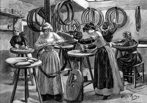 Frauen stellen pneumatische Reifen für Fahrräder her, Frankreich, 1896