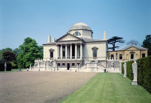 Außenansicht der Ostfront von Chiswick House, London, (1725-29), erbaut von Lord Burlington, 3. Earl of (Richard Boyle) (1694-1753)